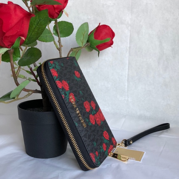 🌹Michael Kors Wallet🌹 - Picture 3 of 8
